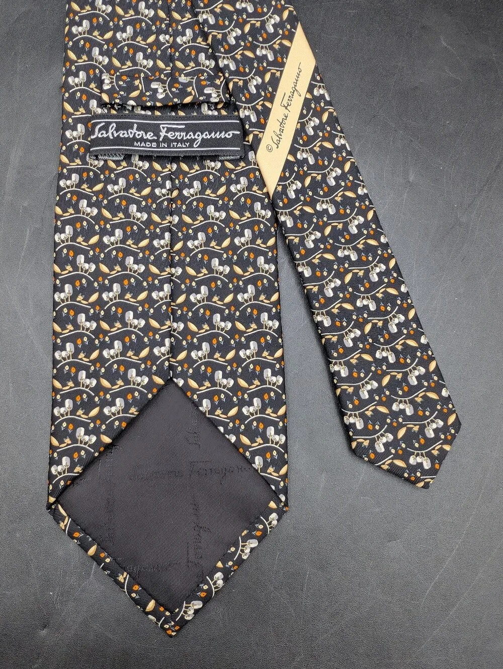 Salvatore Ferragamo Tiny Fox Print 100% Silk Neck Tie, Excellent